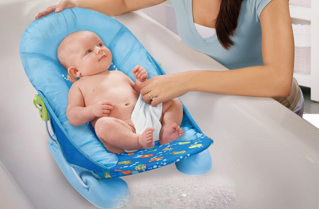Лучшие стульчики в ванну для безопасного и приятного купания ребенка  