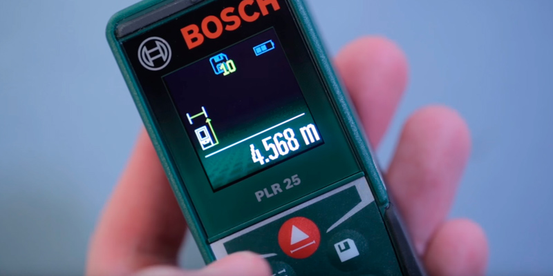 Bosch PLR 25 Лазерный дальномер в использовании