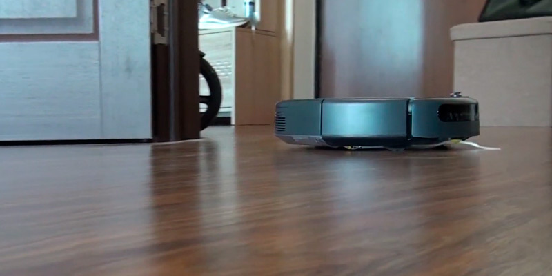 iRobot Roomba 676 Робот-пылесос в использовании
