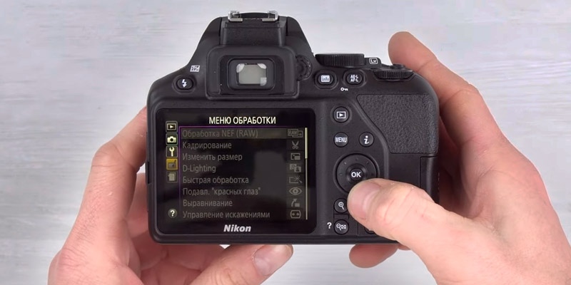 Nikon D3500 Зеркальный фотоаппарат в использовании